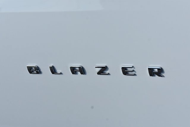New 2026 Chevrolet Blazer LT w/ Sound & Technology Package AWD/4WD image 13