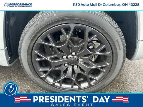 New 2025 Jeep Grand Cherokee Summit image 30