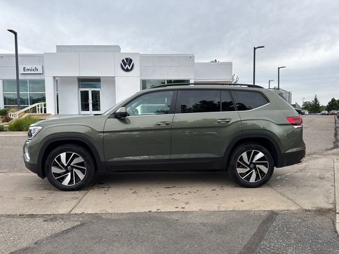 Used 2026 Volkswagen Atlas SE AWD/4WD image 2