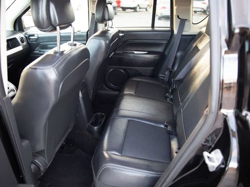 Used 2015 Jeep Compass Latitude image 19