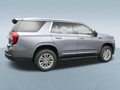 Used 2022 GMC Yukon SLT w/ SLT Luxury Package AWD/4WD image 9