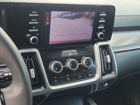 Used 2022 Kia Sorento LX image 28