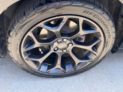 Used 2019 Chrysler 300 S w/ S Model Appearance Package RWD image 5