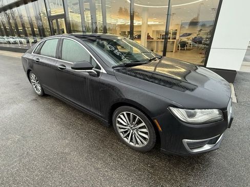 Used 2017 Lincoln MKZ Premiere image 4
