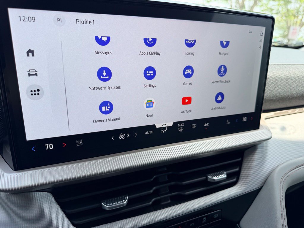 New 2026 Ford Explorer Active w/ Active Comfort Package RWD image 25