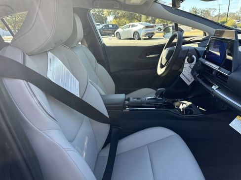 New 2024 Toyota Prius XLE image 31