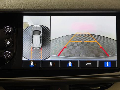 Used 2023 Buick Envision Avenir FWD image 19