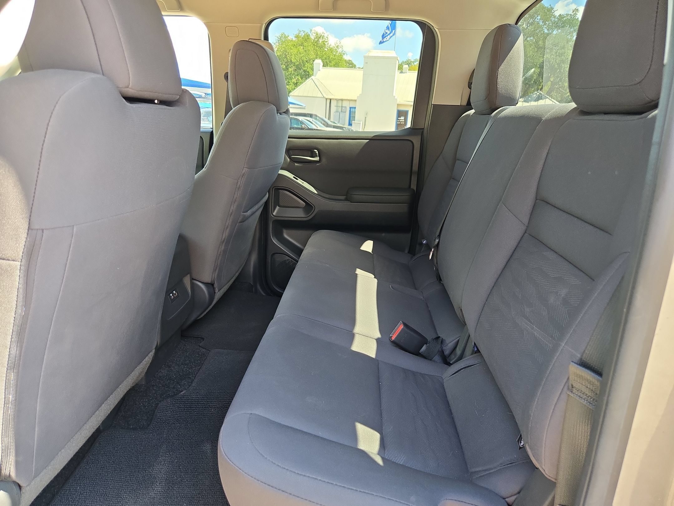 Used 2024 Nissan Frontier S w/ Tow Package AWD/4WD image 14