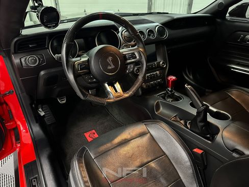 Used 2016 Ford Mustang Shelby GT350 w/ Track Package image 23