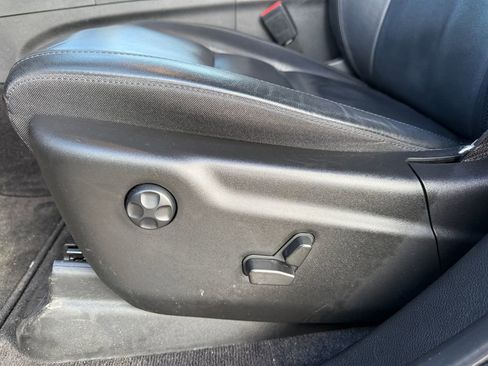 Used 2022 Jeep Grand Cherokee Limited image 11