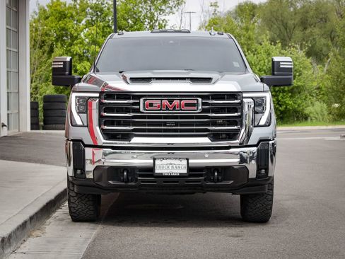 Used 2024 GMC Sierra 2500 SLT w/ Max Trailering Package AWD/4WD image 9