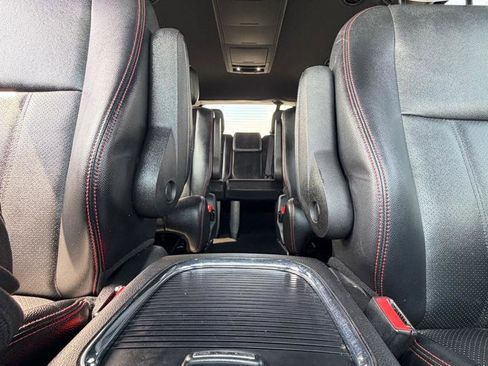 Used 2017 Dodge Grand Caravan GT image 24