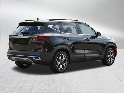 Certified 2022 Kia Seltos EX AWD/4WD image 7