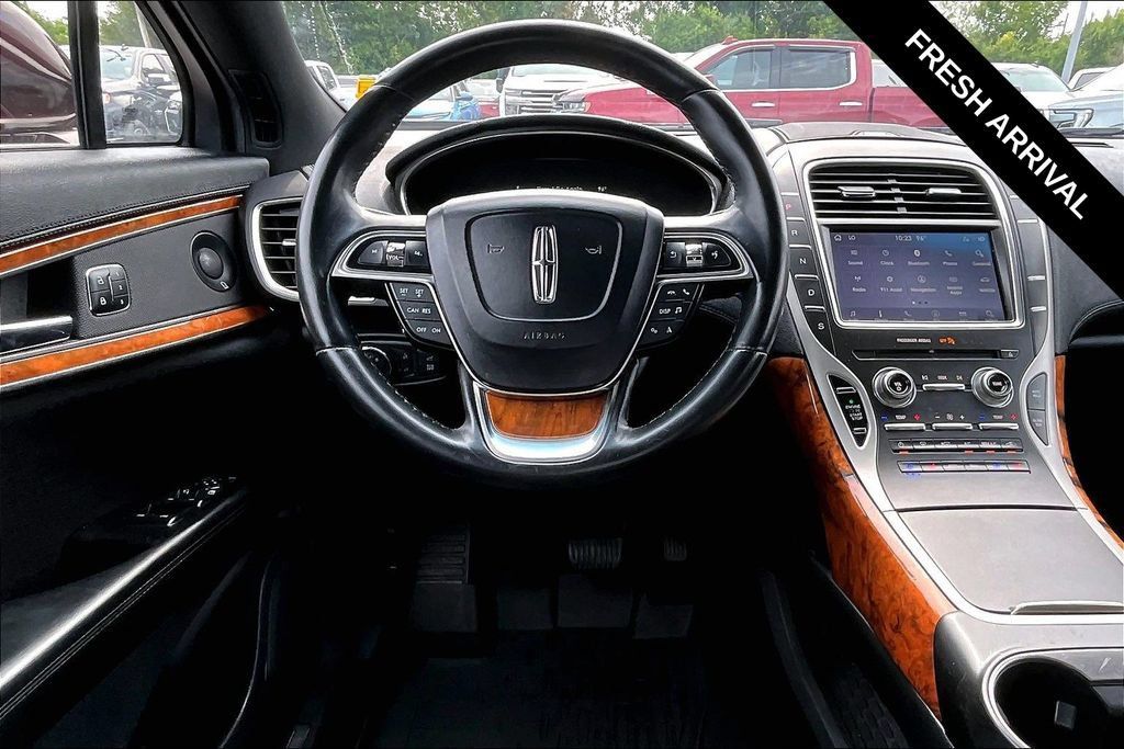 Used 2019 Lincoln Nautilus Reserve AWD/4WD image 11