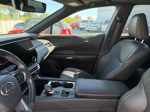 Used 2024 Lexus RX 350h w/ Convenience Package image 5