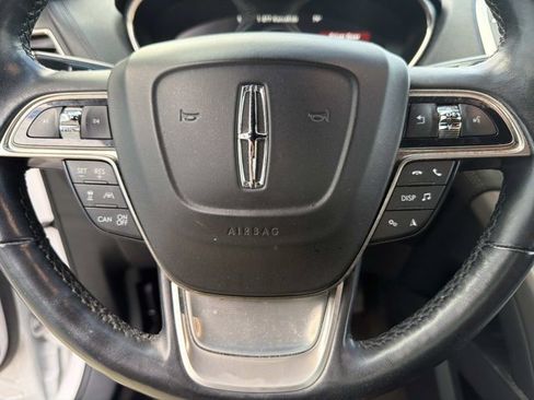 Used 2019 Lincoln Nautilus Reserve AWD/4WD image 29