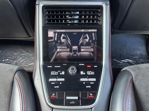 Used 2019 Porsche Panamera GTS AWD/4WD image 35