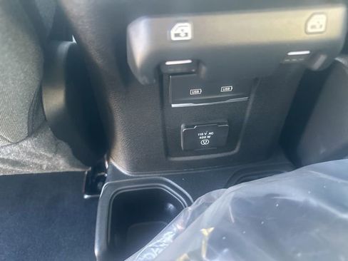 New 2025 Jeep Gladiator Willys image 32