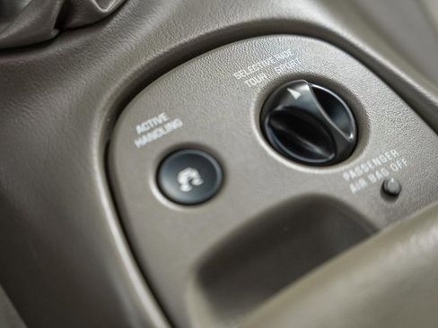 Used 2004 Chevrolet Corvette Convertible w/ Preferred Equipment Group image 28