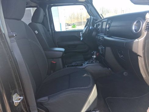 Used 2021 Jeep Wrangler Unlimited Sahara AWD/4WD image 16
