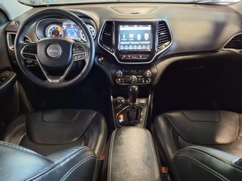 Used 2019 Jeep Cherokee Limited w/ Luxury Group AWD/4WD image 16