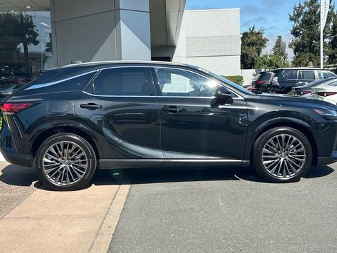 Used 2025 Lexus RX 450h AWD w/ Convenience Package image 3