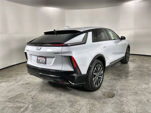 Used 2026 Cadillac Lyriq Sport image 8