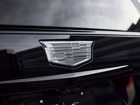 Used 2026 Cadillac Escalade ESV V image 11