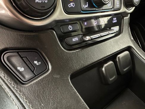 Used 2018 Chevrolet Tahoe LT w/ Luxury Package RWD image 50