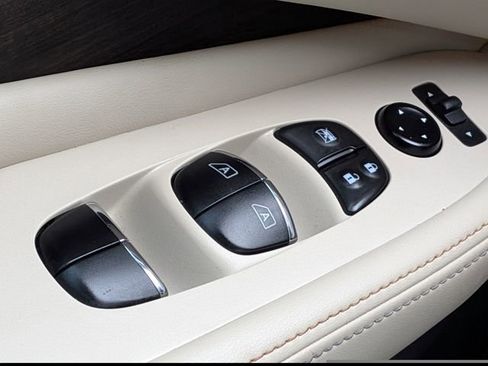 Used 2024 Nissan Murano Platinum w/ Cargo Package image 25