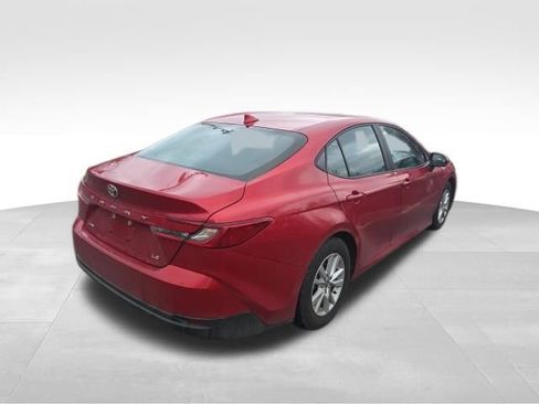 Used 2025 Toyota Camry LE image 6