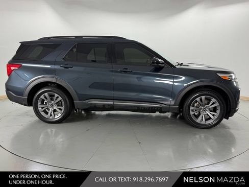 Used 2022 Ford Explorer XLT w/ Equipment Group 202A AWD/4WD image 5