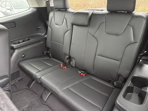New 2025 Kia Telluride S image 19