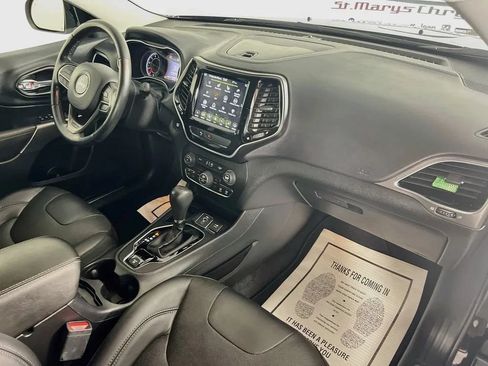 Used 2020 Jeep Cherokee Limited FWD image 28