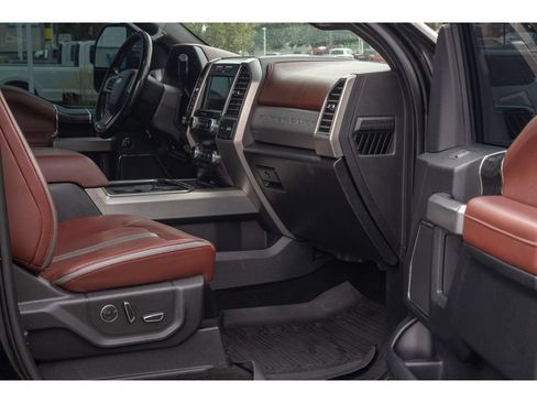 Used 2019 Ford F350 Platinum AWD/4WD image 10