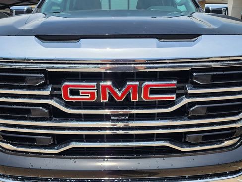 New 2026 GMC Sierra 1500 SLT w/ SLT Premium Plus Package AWD/4WD image 10