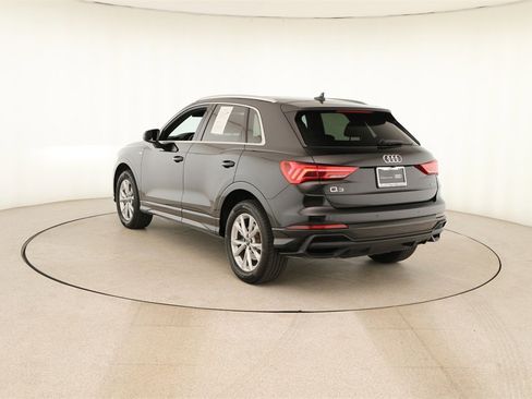 Certified 2025 Audi Q3 2.0T Premium Plus w/ Premium Plus Package image 4