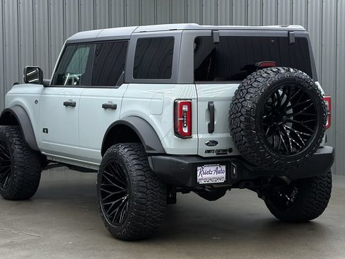 Used 2024 Ford Bronco Wildtrak AWD/4WD image 3