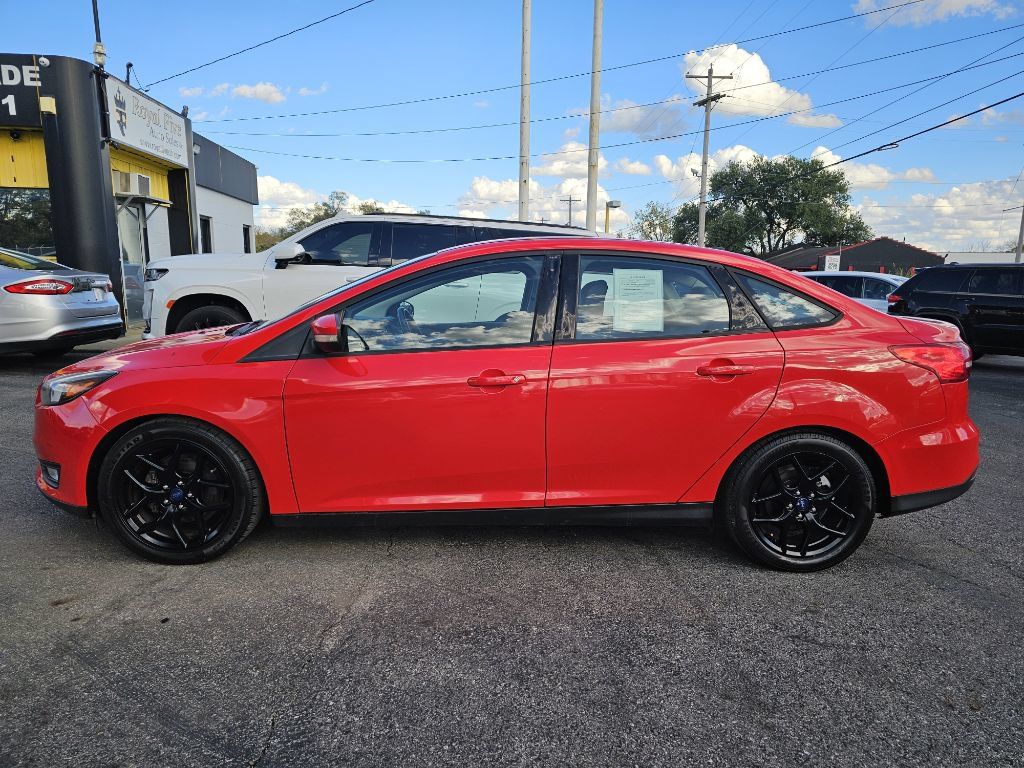 Used 2016 Ford Focus SE w/ Equipment Group 201A FWD image 10