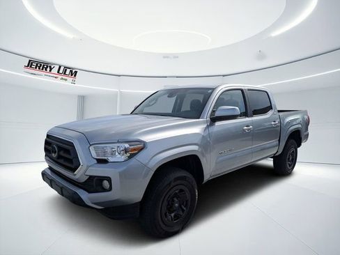 Used 2023 Toyota Tacoma SR5 RWD image 7