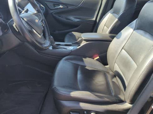 Used 2018 Chevrolet Malibu LT w/ Leather Package FWD image 15