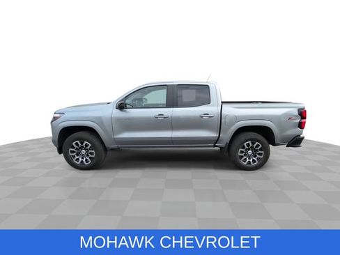 Used 2023 Chevrolet Colorado Z71 w/ Z71 Convenience Package 2 AWD/4WD image 6