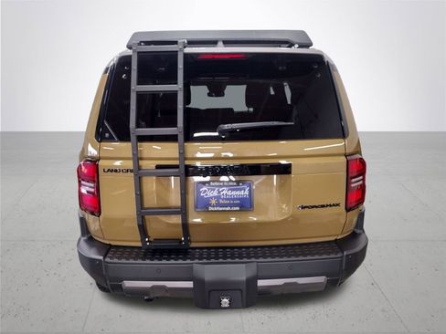 Used 2025 Toyota Land Cruiser image 11