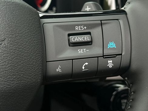 New 2026 Nissan Pathfinder Platinum FWD image 29