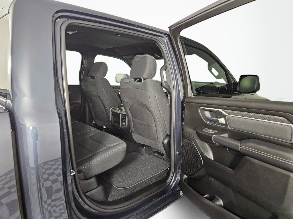 New 2026 RAM 1500 Big Horn AWD/4WD image 35