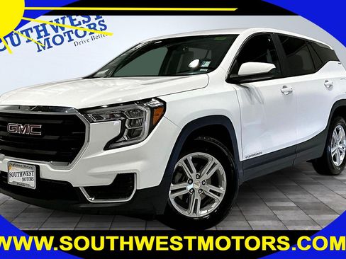 Used 2024 GMC Terrain SLE FWD image 1
