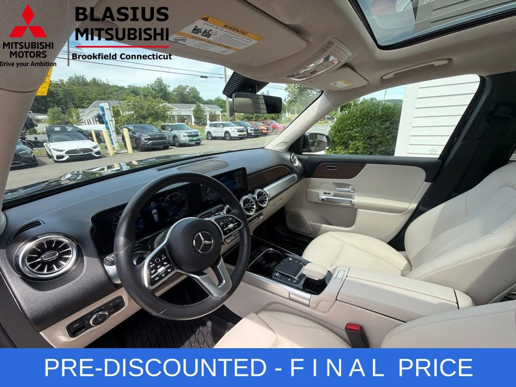 Used 2022 Mercedes-Benz GLB 250 4MATIC w/ Premium Package Lite image 26