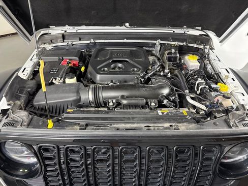 Used 2025 Jeep Wrangler Unlimited Sport AWD/4WD image 46