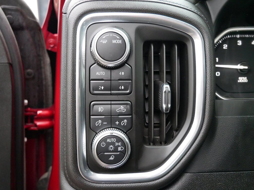 Used 2022 GMC Sierra 1500 Denali w/ Denali Premium Package AWD/4WD image 16