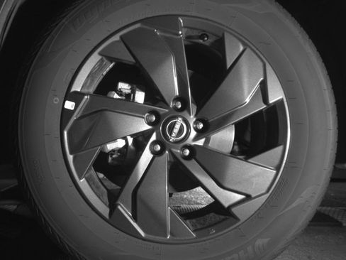 Used 2026 Nissan Rogue SV AWD/4WD image 12